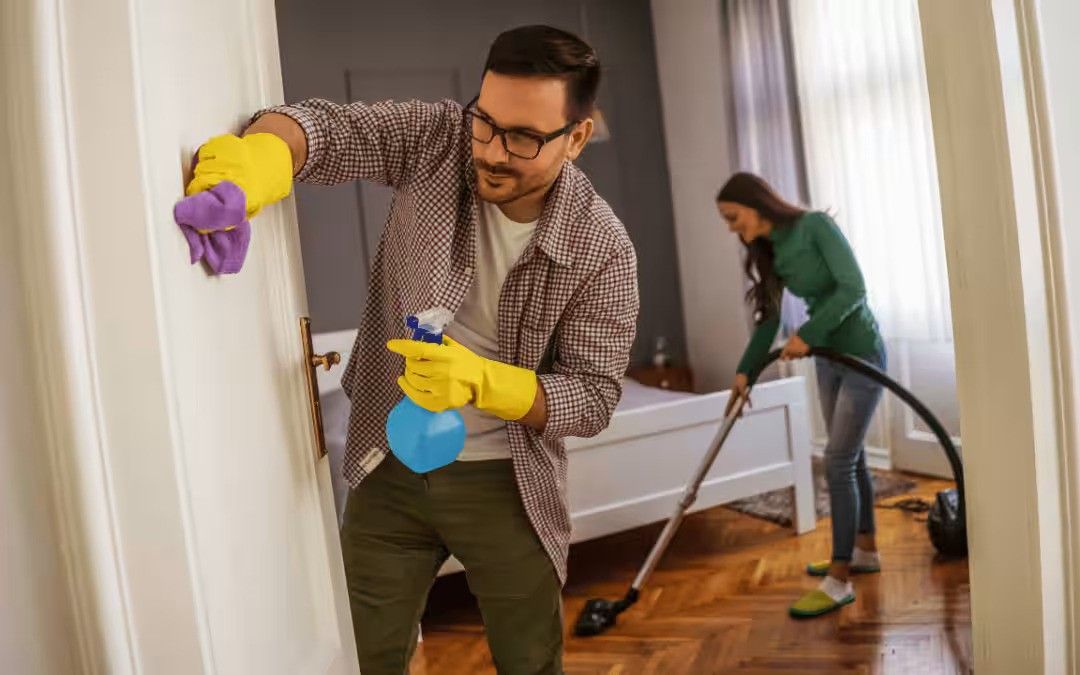 The Ultimate House Cleaning Guide: 10 Tips and Tricks